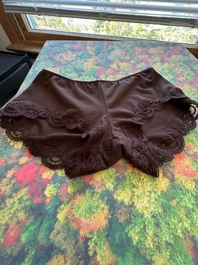 Only Hearts Chocolate Brown Lace Hipster Panties Small nwt